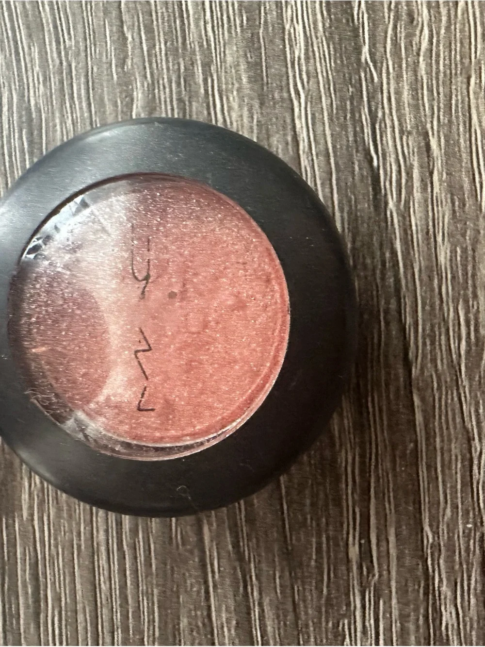 MAC Cosmetics Shimmering Coral-Peach Eyeshadow